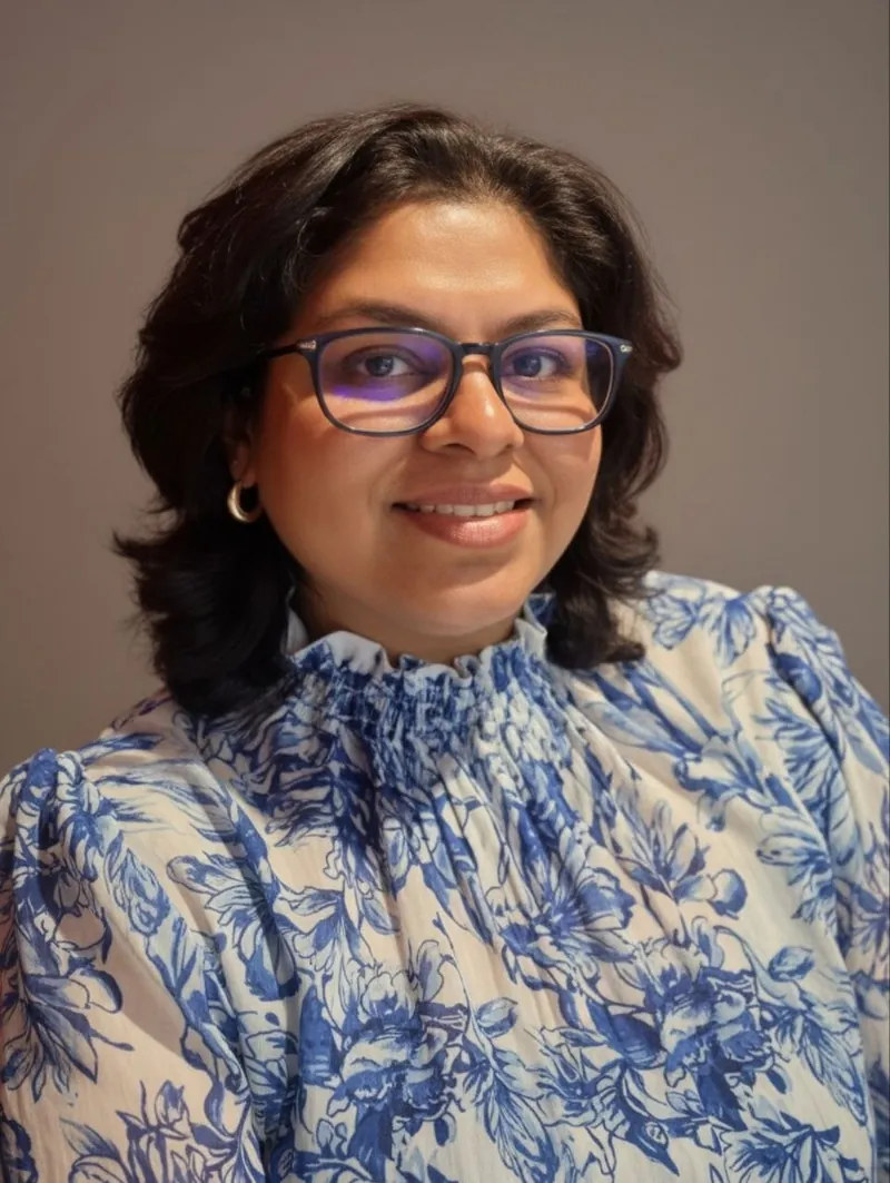 Portrait of Supriya Rampalliwar, relationship coach and emotional intelligence expert